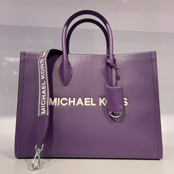 MICHAEL KORS Mirella Medium EW Pebbled Leather Tote Bag
Dark Purple
NWT - Picture 7 of 16